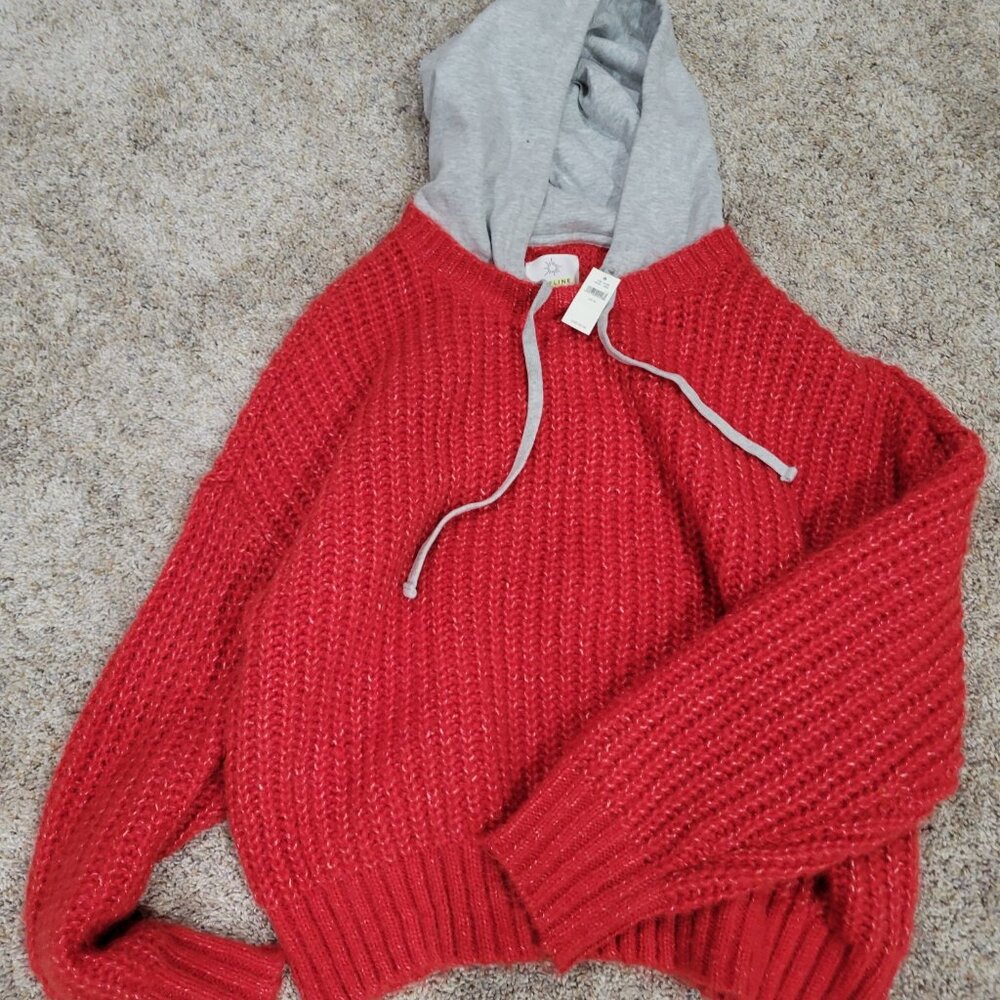 American Eagle RED sweater hoodie - new size m